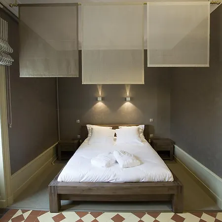 Chateau Bellevue-Domaines Loron Bed & Breakfast