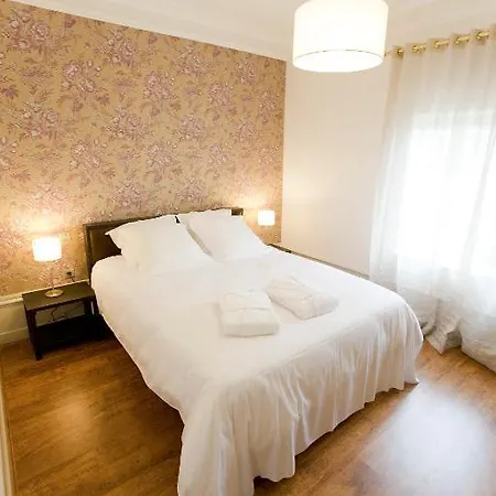 Bed & Breakfast Chateau De Bellevue 3*